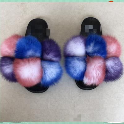 China 2021 fashion trend wholesale fashion women and baby pom pom custom fur slips fluffy fox fur slippers for sale