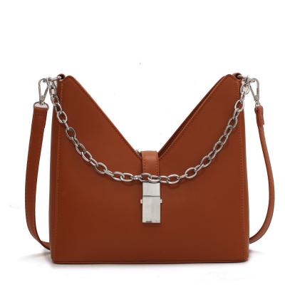 China New fashion female simple simple chain bag atmosphere leather texture cross - body bags for women for sale