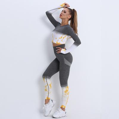 China Breathable Super Elastic Fitness Yoga Suit Long Sleeve Tie Dye Outdoor Breathable Fitness Yoga Set for sale