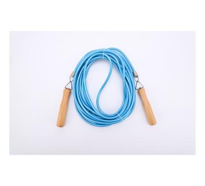 China Many people can jump together wooden jump rope factory promotion cotton handles fitness supply skipping rope collective material for sale