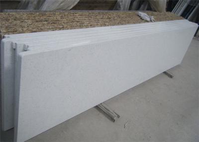 China Stain White Quartz Slabs Engineered Quartz Stone For Worktops / Countertops / Benchtops for sale