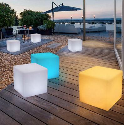 China Modern Waterproof Plastic RGB Acrylic Outdoor Remote Control Light Led Sitting Chairs 10cm LED Cubes Bar Stool for sale