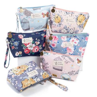 China Vintage Cosmetic Case Waterproof Floral Printing Makeup Bags Portable Travel Tote Washing Toiletry Pouch Bags for sale