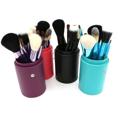 China Makeup Brush Set With Holder 12 Pcs Makeup Brush Pack Set With Portable Makeup Brush Holder for sale