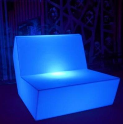 China 6061 Aluminum LED Furniture Table and Plastic Chair Rotation Casting Mold en venta