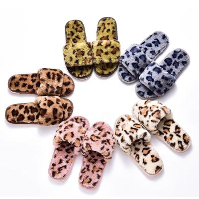 China Cushioning Latest Design Leopard Plush Slippers Women Smudge Fur Slides Ladies Slippers for sale