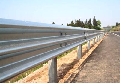 China Q235 Q345 Movable Road Guardrail Zinc Coating Highway Guard Rail W Beam for sale