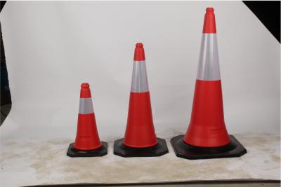 China Cone de trânsito de 50 cm a 100 cm Cone de emergência PE Cone de segurança pesado à venda