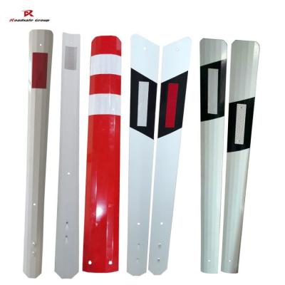 Cina Flexible PVC Delineator Post Safety Guardrail Reflector Road Side Guide Post in vendita