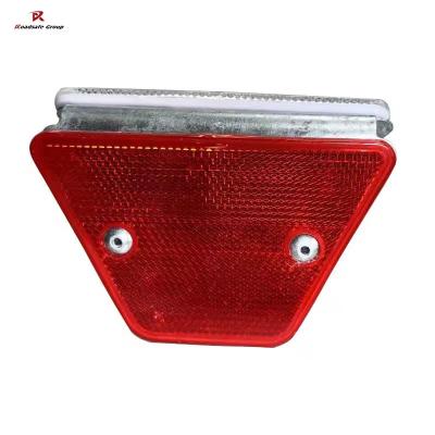 China Delimitadores flexibles rojos y blancos de vigilancia de carreteras reflejos de trapecio en venta