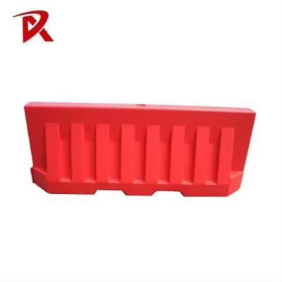 Chine Sécurité routière 2000m barrière routière en plastique durable remplie d'eau à vendre