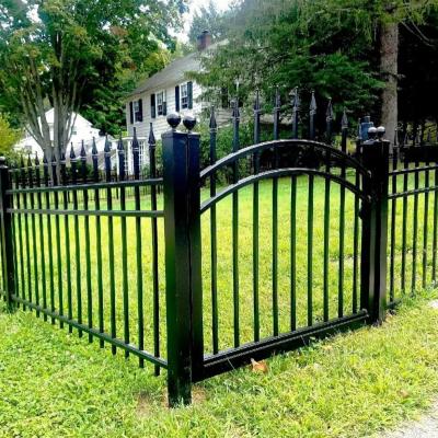 China Easily Assembled Prefabricated Wrought Picket Top Garden Steel Tubular Fence Durable Steel Fence for sale