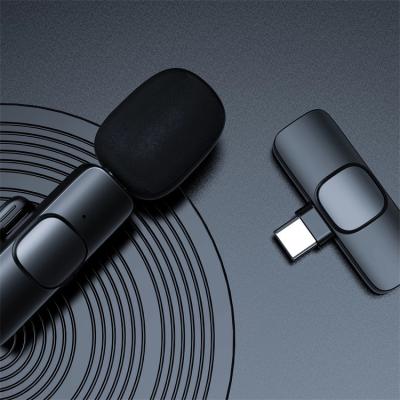 China Super Sound For Portable Audio Video Recording Mic For IPhone Android Live Game Mobile Phone Camera Video Recording New Lavalier Audio Wireless Microphone for sale