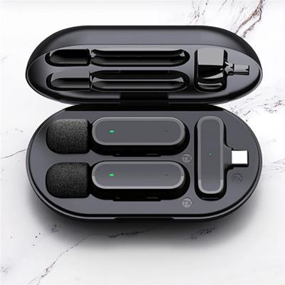 China Super Sound For Lavalier Wireless Microphone Portable Audio Video Recording Mini Mic For iPhone / Android Live Broadcast Gaming With Charging Case for sale