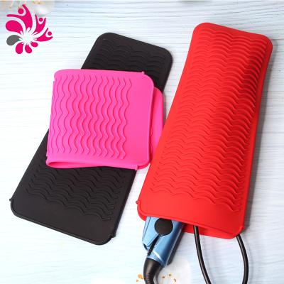 China Hot Selling Eco-friendly Silicone Pouch Bag Heat Resistant Hair Straighten Mat for sale