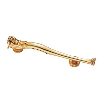 China Gold Traditional Luxury Zinc Design Exterior Entry Door Pull Handles for sale