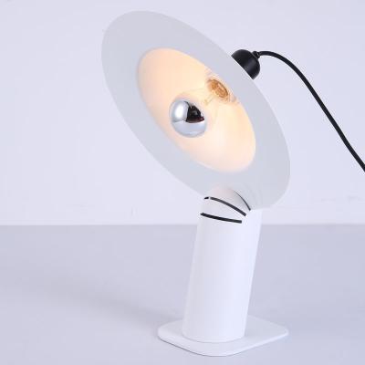 China Modern post-modern light luxury art table lamp living room bedroom bedside lamp exhibition hall table light decor for sale