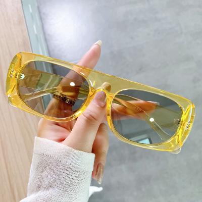 China Square Sunglasses 2021 Fashion TR90 Frame Women Sunglasses New 2022 Retro Sunglasses Wholesale for sale