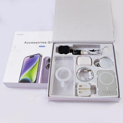 China Convenient Newest Headphone S8ultra Sport Watch Wireless Power Bank Charger 7 In 1 Smart Watch Combo Set Gift Box for sale