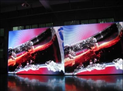 Cina Full Color Led Video Rental 3In1 SMD2121 Indoor Led Video Wall Con 1000cd/Sqm in vendita