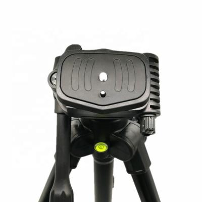 China Foldable Flexible Professional Liquid Tripod Head Camera Tripod Portable Travel Tripod for sale