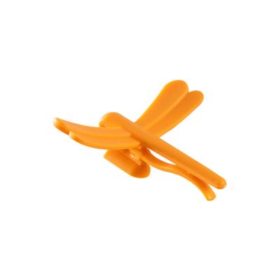 China New Hot Selling Stocked Bathroom Free Wall Towel Dragonfly Hook Kitchen Punch Sticky Hook for sale