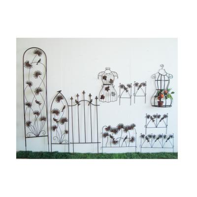 China Farm Metal Garden Plant Support Stake Flower Trellis Fence For Plants Garden Plant Stake Flower Trellis Climbing Screen for sale