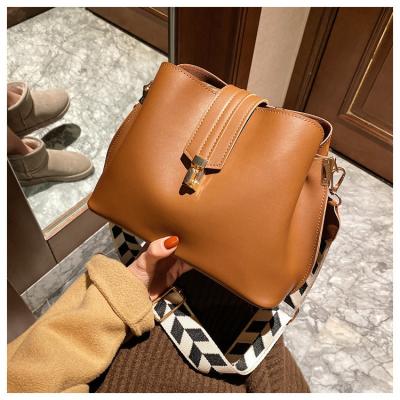 China 2023 Motion Detection Bag A Femme Hot Selling Main PU Colors Sheer Leather Cross - Body Bag Shoulder Bag Handbag For Women for sale