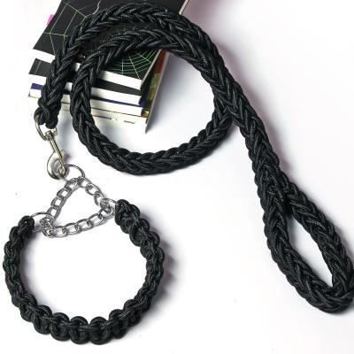 China The DETACHED Nylon Braided Leash for Dogs is suitable for medium and large dog collars and leash suits for sale