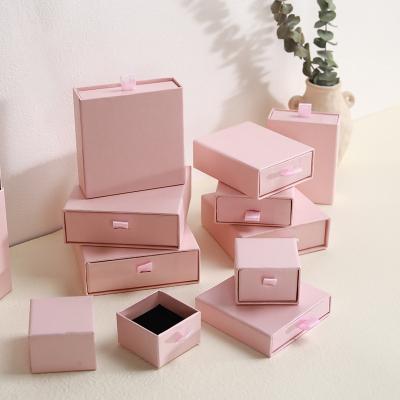 China Factory Wholesale White Pink Materials Small Recycled Cardboard Jewelry Ring Necklace Bracelet Gift Drawer Jewelry Sliding Paper Boxes for sale