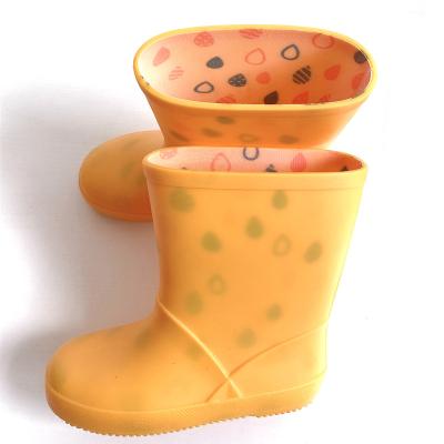 China PVC Unique Design Hot Sale Kids Custumised Childerns Rainboots Colored Rainboots for sale