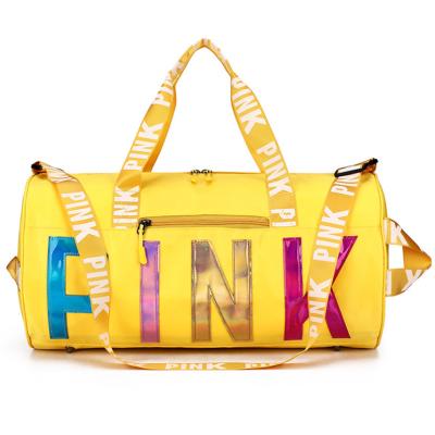 China Daily Waterproof Colorful Nylon Fabric Customized Logo Holographic Women's Pink Duffle Weekend Duffle Bags Gym Sports Travel Storage for sale