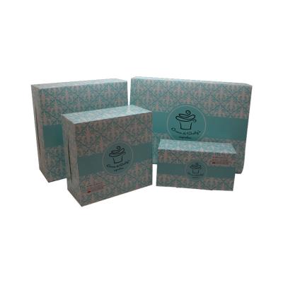 China Recycled Materials Factory Art Card Paper Cupcake Packaging Boxes Cake Food Packaging for sale