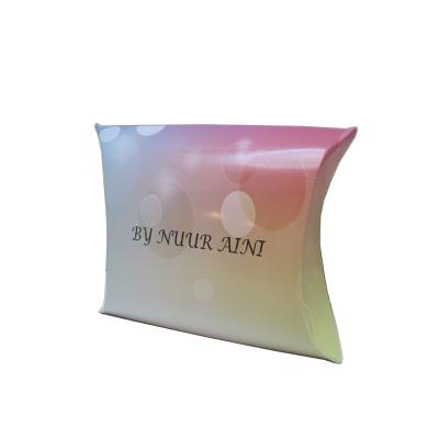 China Handmade Recyclable 300gsm Art Card Paper Colorful Pillow Boxes As Your Design for sale