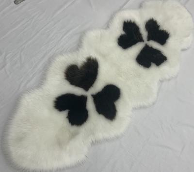 China 65x180 Alfombra de piel de oveja de peluche falsa alfombra de piel blanca en venta