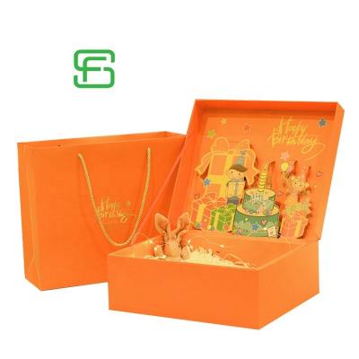 China Recycled Materials Custom Luxury Gift Packing Box Small Gift Box Luxury Gift Box With Handles for sale