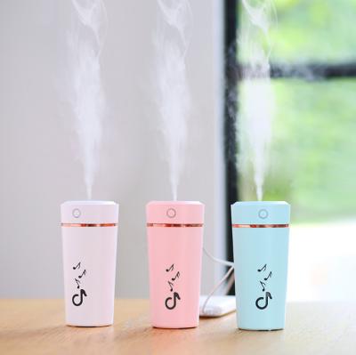 China New Large Capacity USB Car Humidifier Rose White Blue Mini Mist Jet Aromatherapy With Night Light for sale