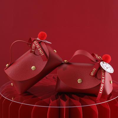 China Handmade Leather Handbag Elevator Customization Creative Wedding Candy Bag European Bag For Guests for sale