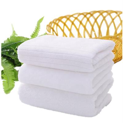 China Kitchen Microfiber 50*50cm Towel 400gsm White Stocked Small Microfiber Towels Wholesale for sale