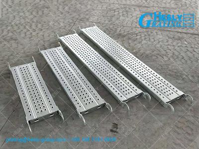 China Scaffolding Perforated Steel Planks with Hook, 1.8mm thick, 250mm width, 2000m Long, HeslyGrating Factory for sale