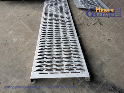 China Punching Metal Safety Grating/Crocodile Stair Treads for sale