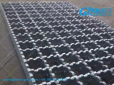 China Pressure Locked Steel Grating, Serrated Load Bar 30X5mm, 50X50mm square hole, 1m×2m, Hesly China Grating Factory for sale