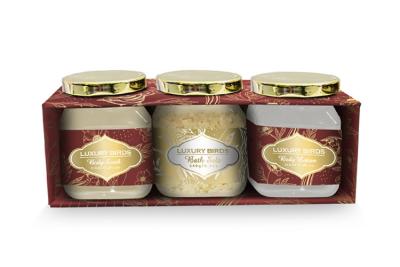 Chine Le cadeau de luxe crémeux de la station thermale 3pcs réglé avec le corps frottent, lotion de corps, sel de Bath à vendre