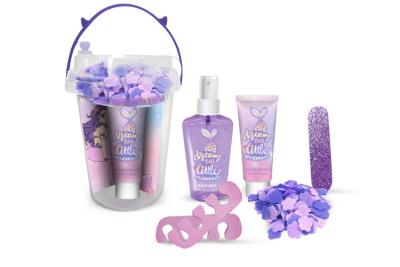 中国 Girl Bath And Body Gift Sets Luxury Soap Confetti And Body Mist And Hand Cream 販売のため