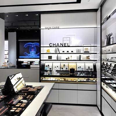 China Eco - Friendly Brand Retail Store Fixtures Interior Design Cosmetics Makeup High End Store Shelf for sale