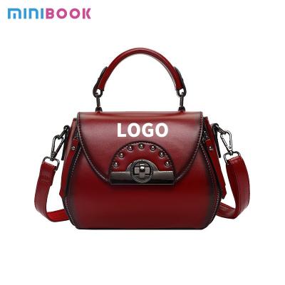 China Bolso de hombro todo el año Bolso de mujer retro Bolso de mano versátil Bolso cuadrado pequeño en venta