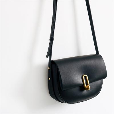 Китай Custom Logo Avaliable 2024 Semi-Circle Saddle Bag for Women in Genuine Leather продается