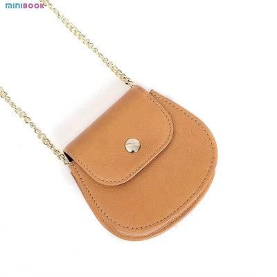 Chine Retro Chain Véritable cuir de vache Mini sac rouge à lèvres pour femmes à vendre