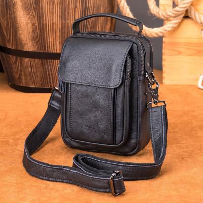 China Bolso de mensajería original de cuero para hombres estilo vintage bolso de hombro de piel de ternera para hombres en venta