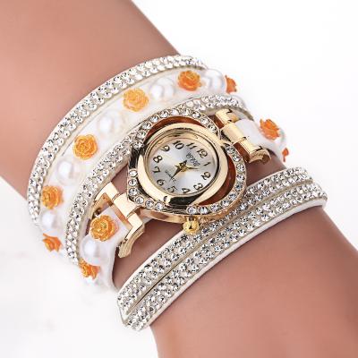 China Non-specific free shipping lady bracelet watch luxury women wrap antique vintage quartz watch business gift alloy lnw304 for sale